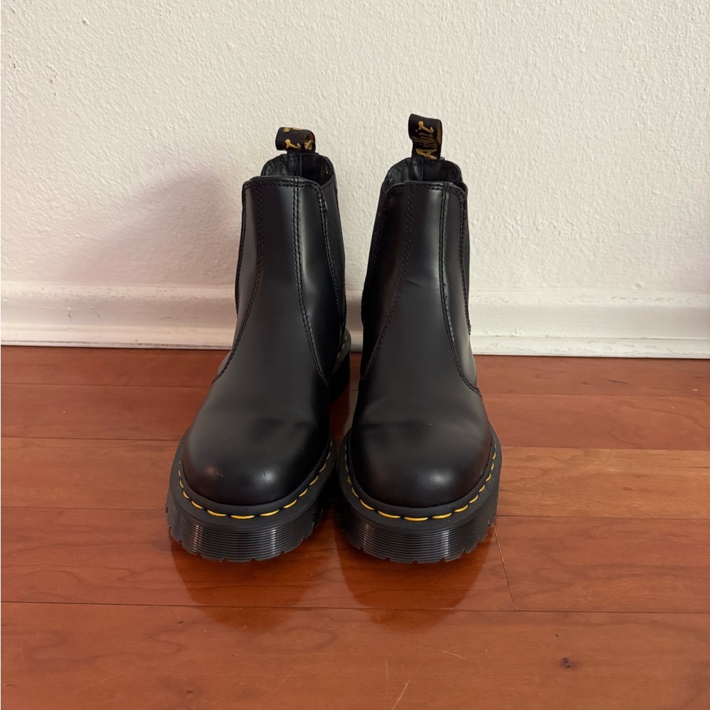 Dr. Marten 2976 Bex Smooth Leather Chelsea Boots